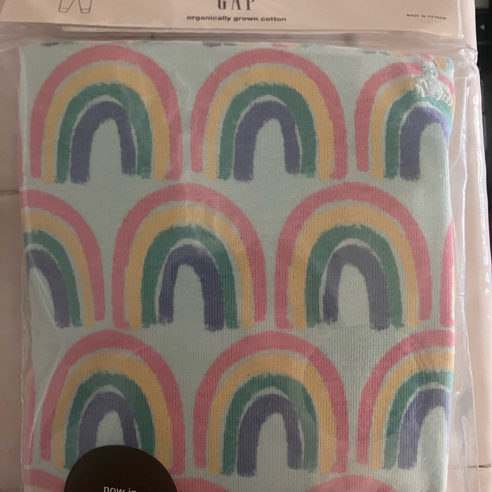 GAP Kids Rainbow Print Pajama Set - Multicolor